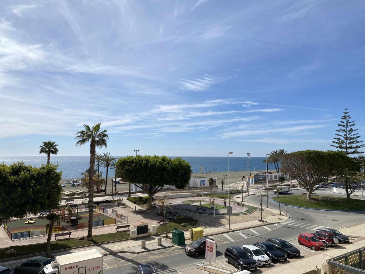 Apartamento 2 Habitaciones Frontal Al Mar 3 Torre Del Mar Dış mekan fotoğraf